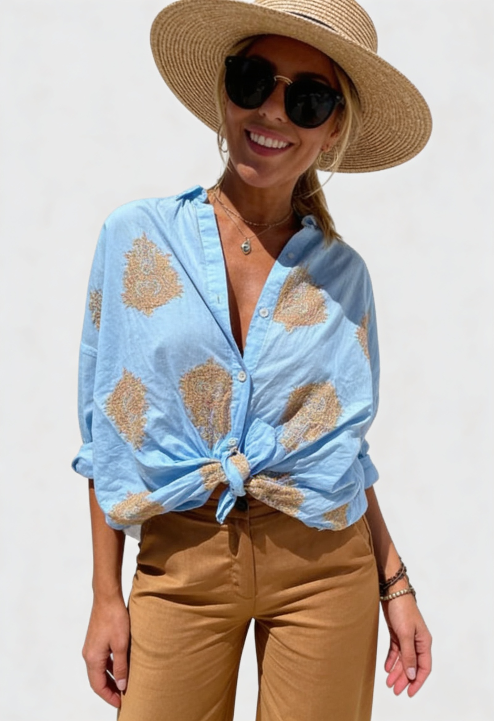 Damska bluzka z długim rękawem i wzorem paisley