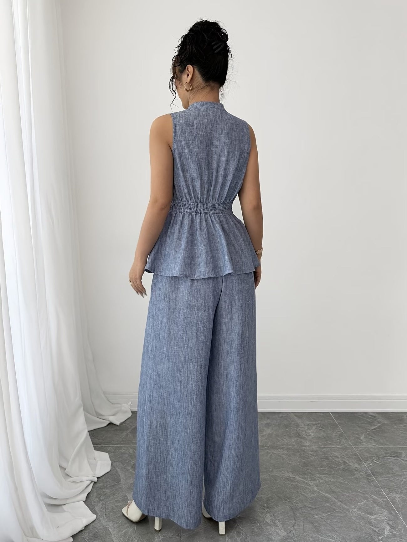 Damski komplet dwuczęściowy z kopertowym przodem