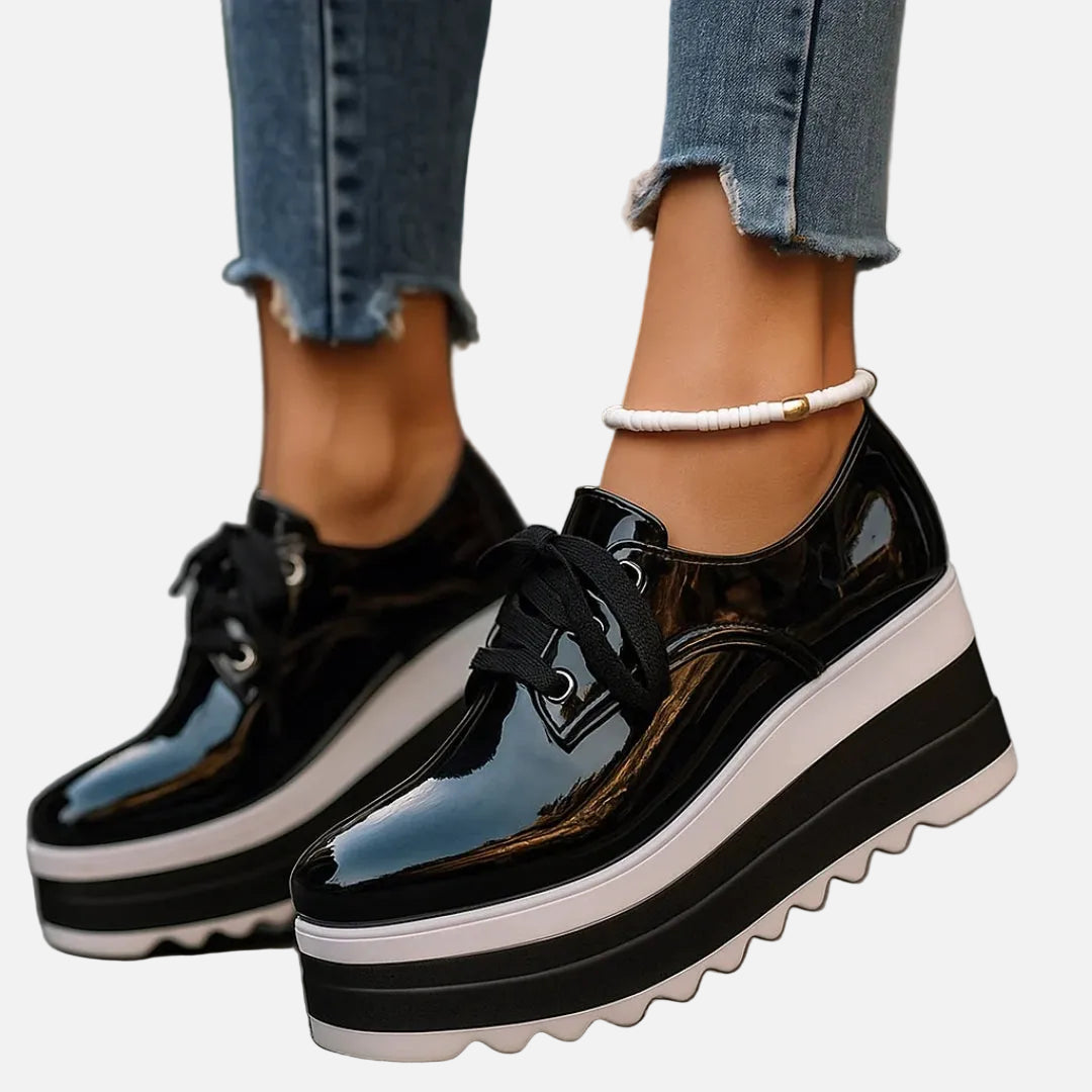 Damskie buty na platformie ze sznurówkami