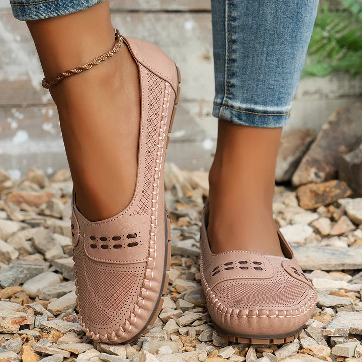 Damskie buty z regulowanym zapięciem