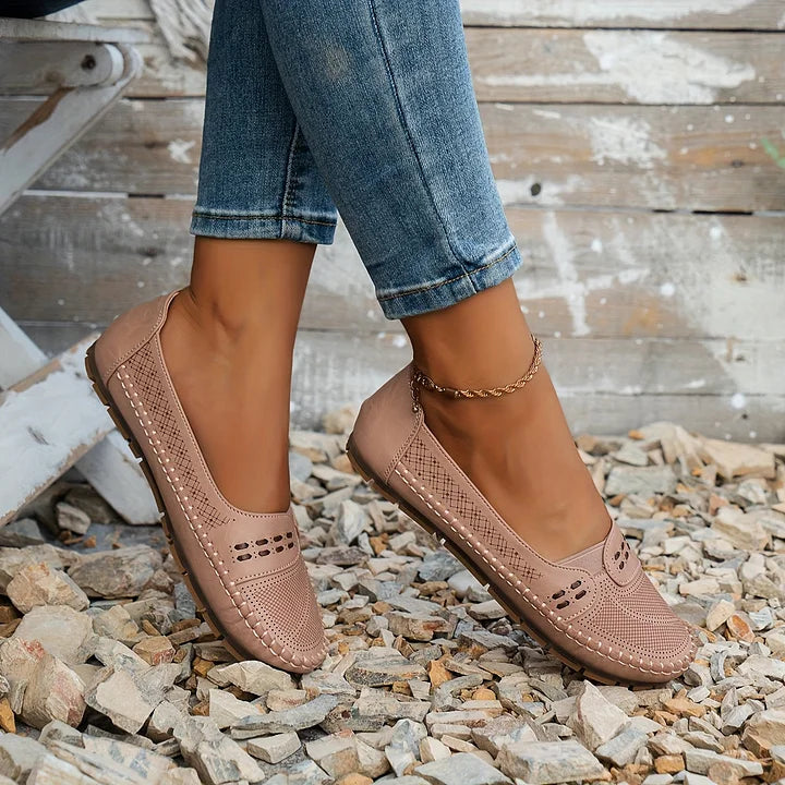 Damskie buty z regulowanym zapięciem