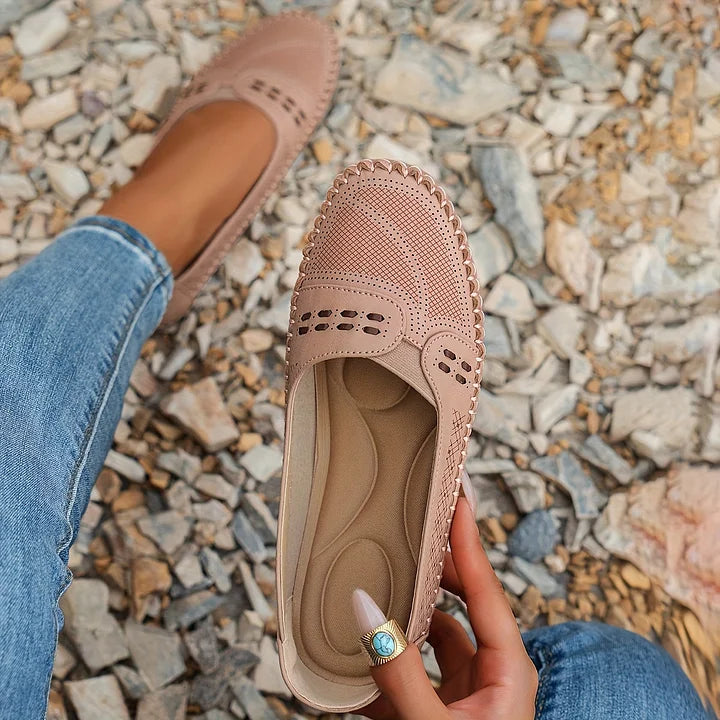 Damskie buty z regulowanym zapięciem