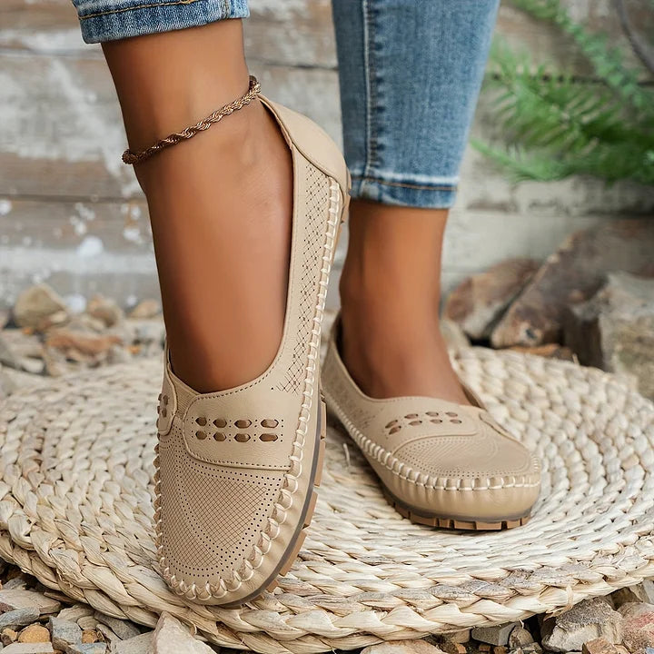 Damskie buty z regulowanym zapięciem