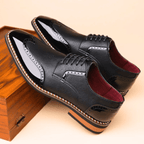 Męskie półbuty Oxford z zdobieniem brogues i kontrastowym noskiem