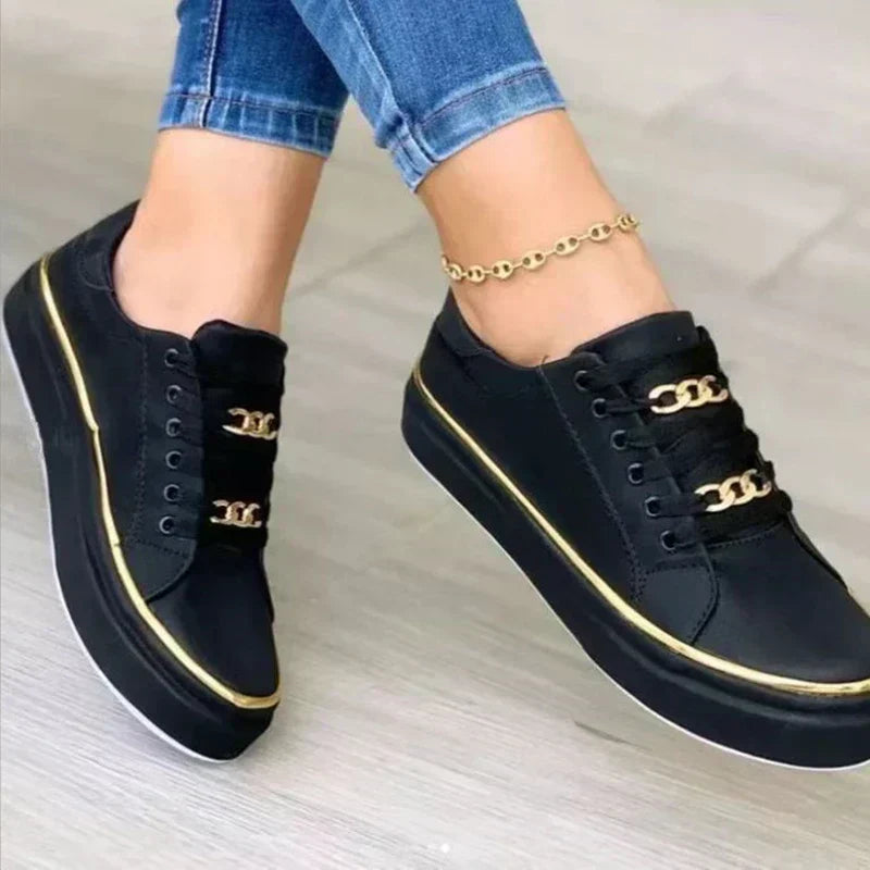 Damskie sneakersy z sznurowaniem i ozdobnymi elementami na platformie