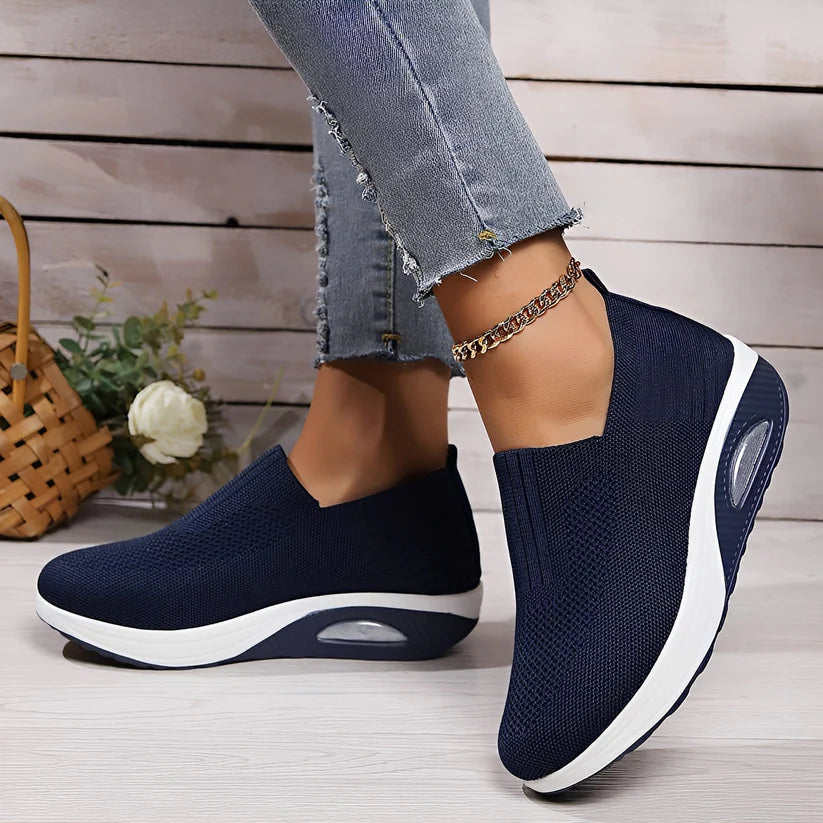 Damskie sneakersy wsuwane na platformie z elastyczną cholewką