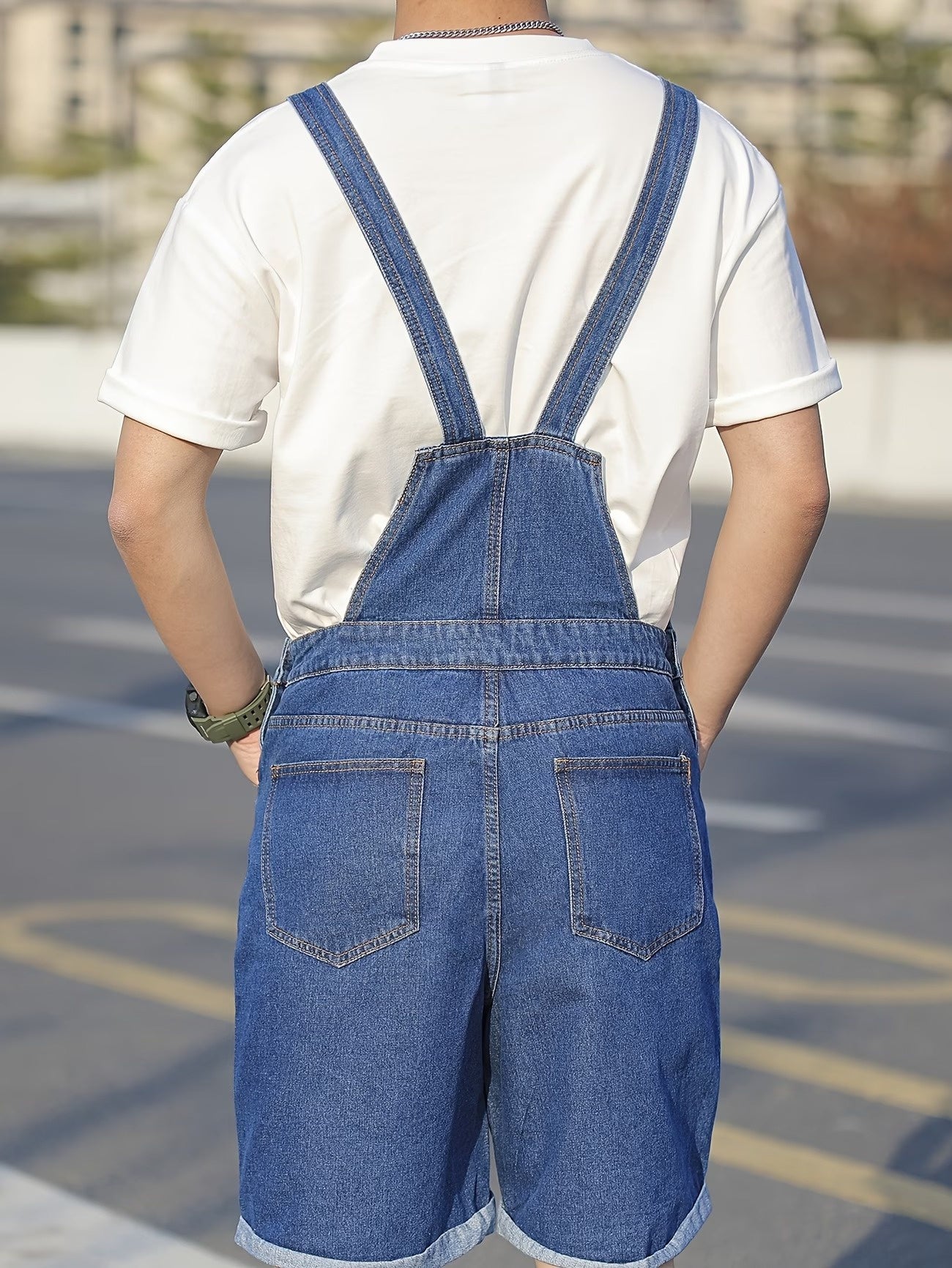 Męski kombinezon z krótkimi nogawkami i kieszenią naszywaną