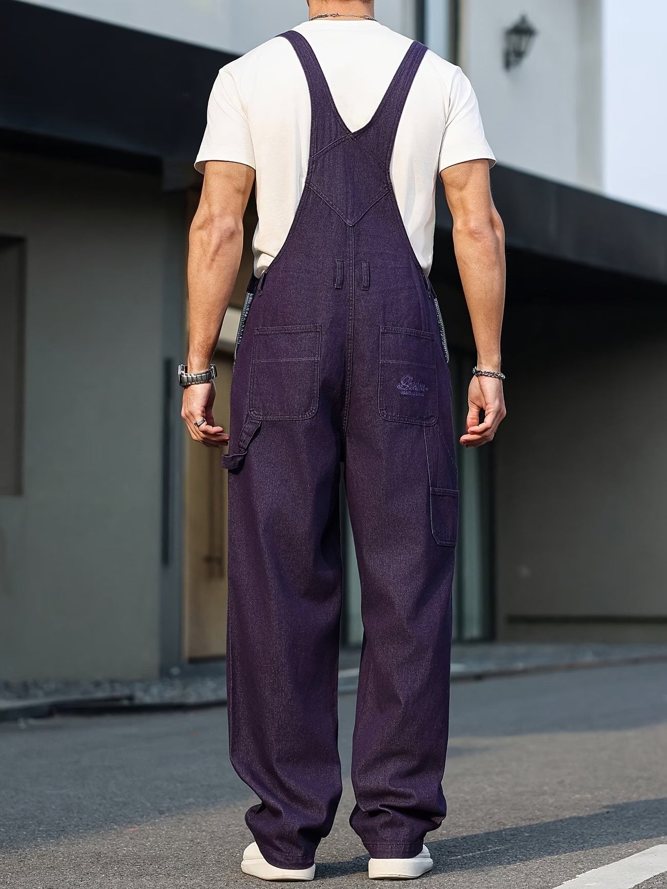 Kombinezony męskie z prostymi nogawkami