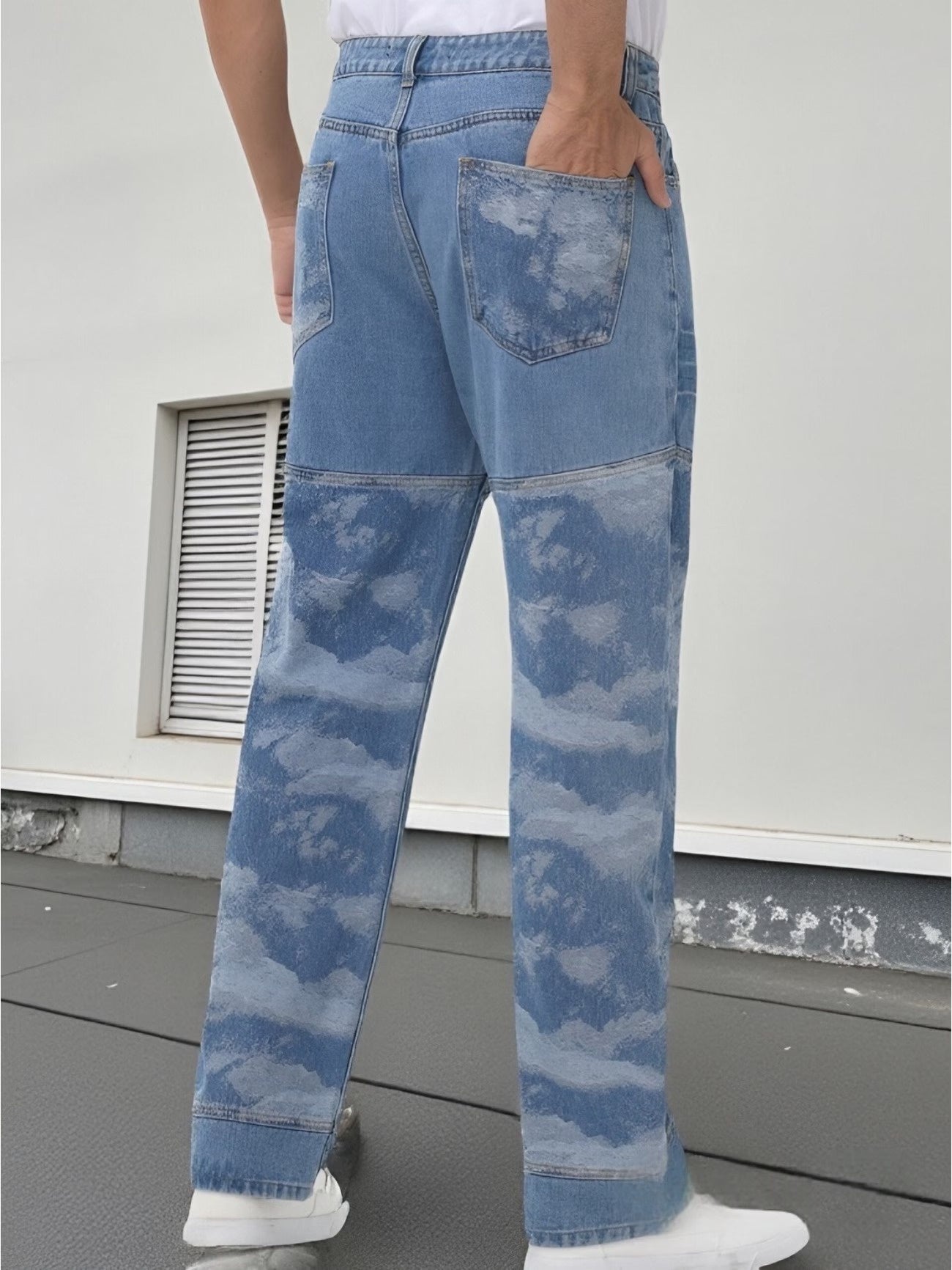 Męskie spodnie proste z dekoracyjnymi panelami