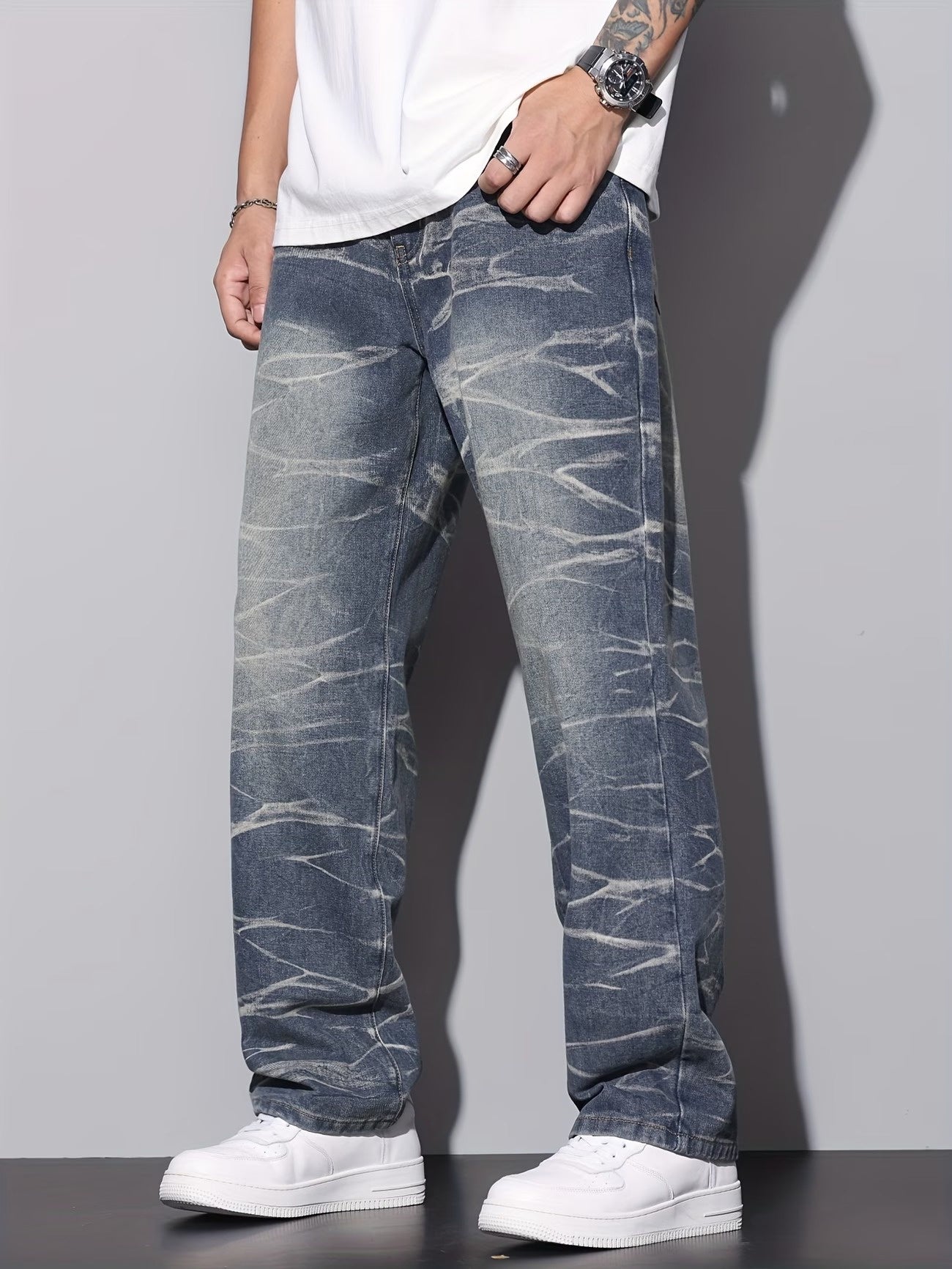 Męskie spodnie proste z wyblakłym wzorem